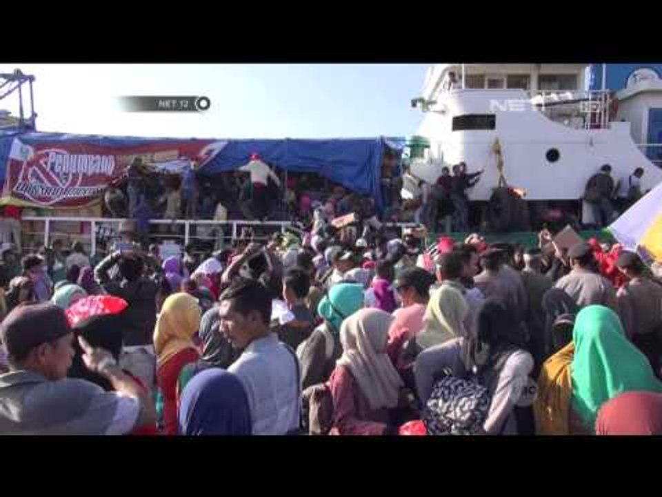 Antrian Ribuan Kendaraan Padati Pelabuhan Merak - NET12