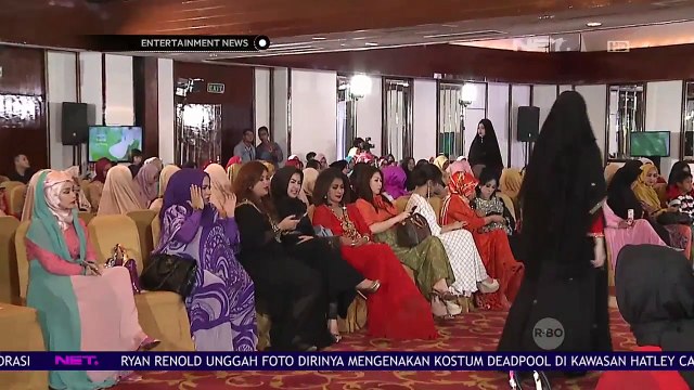 Oki Setiana Dewi Merilis Desain Busana Muslim Terbarunya