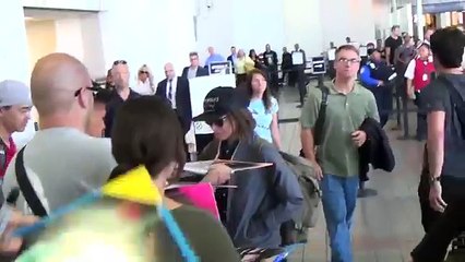 512.Ellen Page And Girlfriend Samantha Thomas At LAX After First Red Carpet Debut At TIFF
