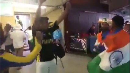 Pakistan Fans Abusing Virat Kohli During India vs Pakistan Champions Trophy Final 2017