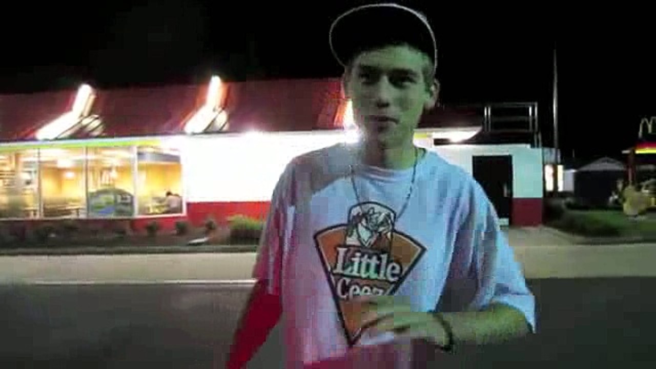 40.360 SPIT FART_clip26