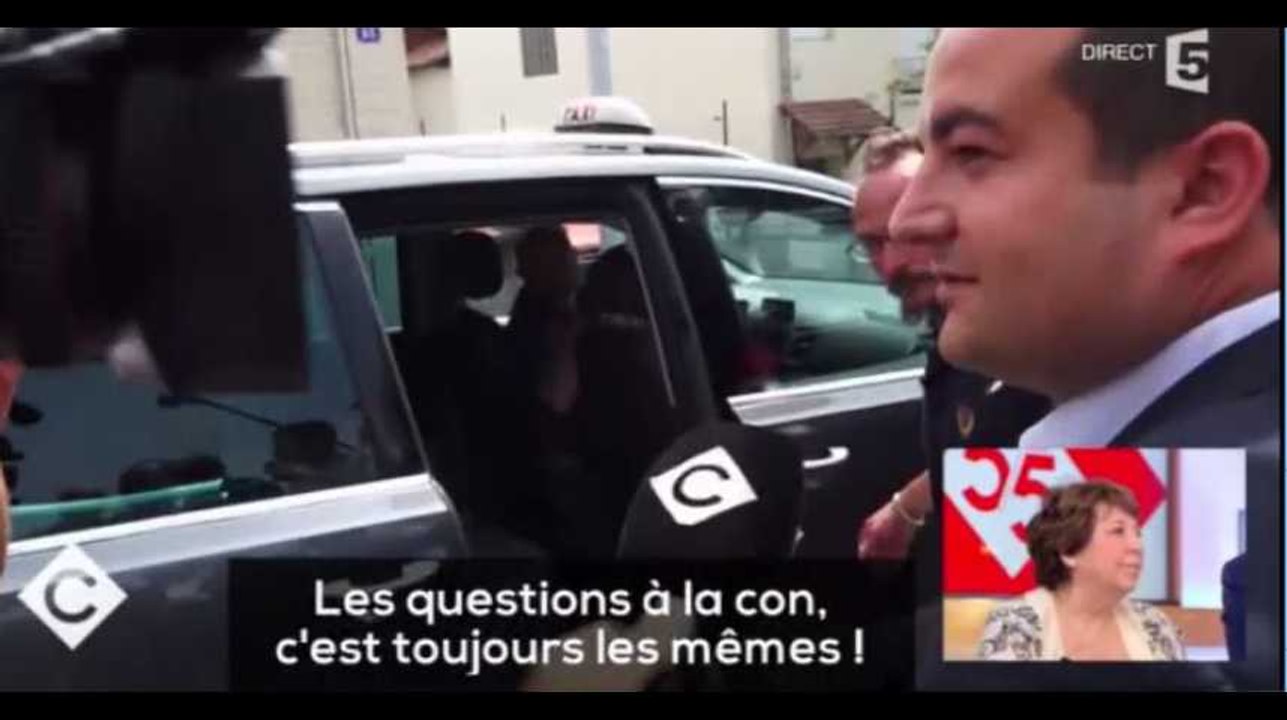 Jean-Marie Le Pen refoulé du FN : David Rachline s'énerve contre un journaliste (vidéo)