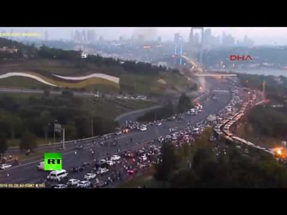 Bosporus Bridge horror: Deadly clashes in failed Turkey coup attempt captured on CCTV