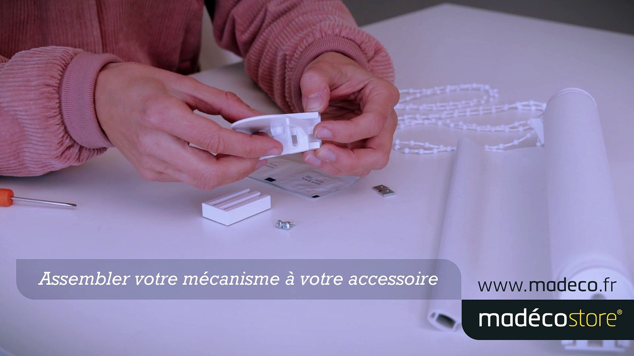 Comment poser un store enrouleur, store vénitien ou store bateau avec les supports autocollants U11?