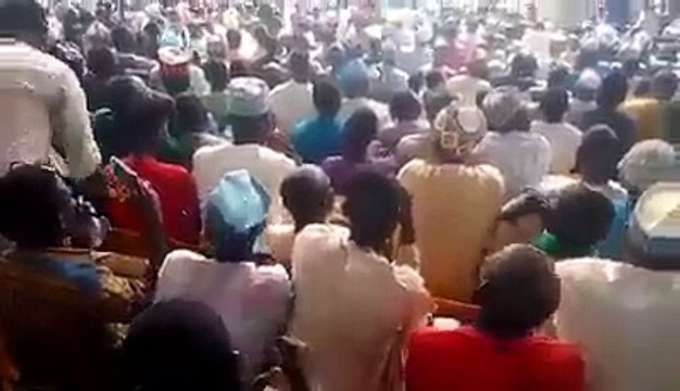 Ye koi cricket ya footbaal match nahi hai ye Tanjeeniya Mein ayojit kuraan pratiyogta hai yaha lakhon musalmaan aate hai