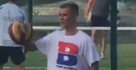 Justin Bieber Spotted Playing Basketball in Dublin