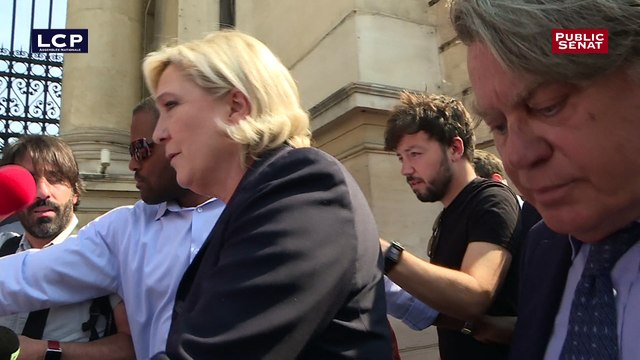 Emmanuel Macron a jeté François Bayrou comme un vieux torchon Marine Le Pen