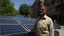 ألواح طاقة شمسية متنقلة تغذي مدينة دوما السورية بالمياه