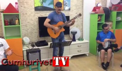 'Engelsiz Kafe'de sıradan bir gün