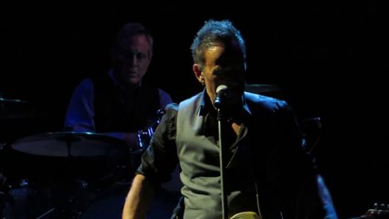 Bruce Springsteen - Drive All Night - Philadelphia February 12 2016
