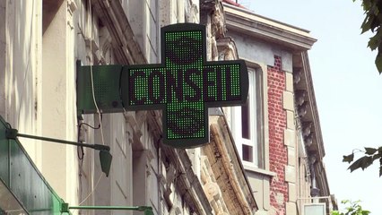 Canicule: le Nord touché, à Calais la plage a du succès