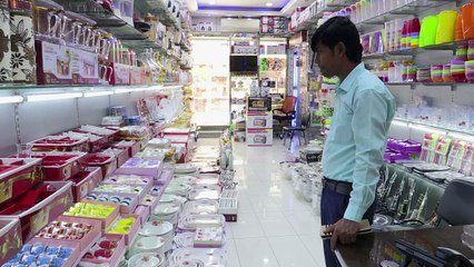 دول الخليج تستعد لفرض ضريبة القيمة المضافة وسط الأزمة الخليجية