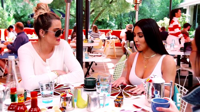 KUWTK _ Kardashians Share Childhood Memories of Palm Springs