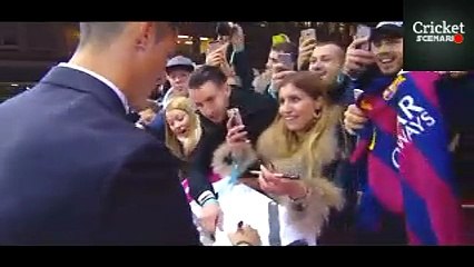 Cristiano Ronaldo ... Do you think he is arrogant Ok, watch this video! ● RESPECT!