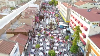 10 Bin Kişilik İftar Sofrası Havadan Görüntülendi
