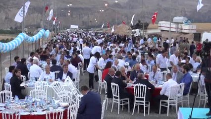 Bakan Eroğlu, Zeynel Bey Türbesinde İftarını Açtı