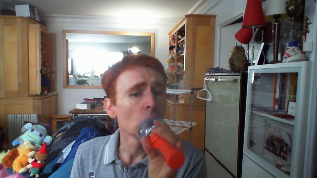 Wiwi égratigne toutes les couleurs de Véronique Rivière