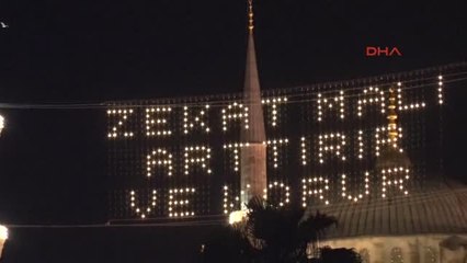 Kadir Gecesi'nde Sultanahmet Camii Doldu Taştı