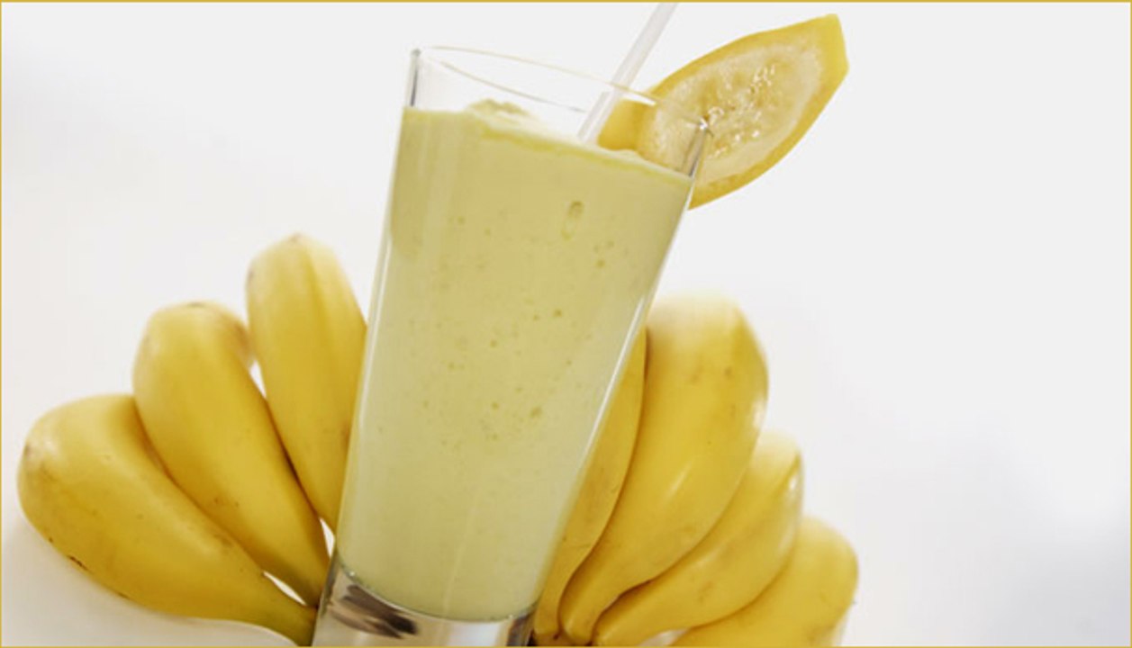 Banana Milk Shake | How to Make a Banana Milkshake
