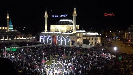 Konya Mevlana Meydanı'nda, Binlerce Kişi Ellerini Semaya Açtı