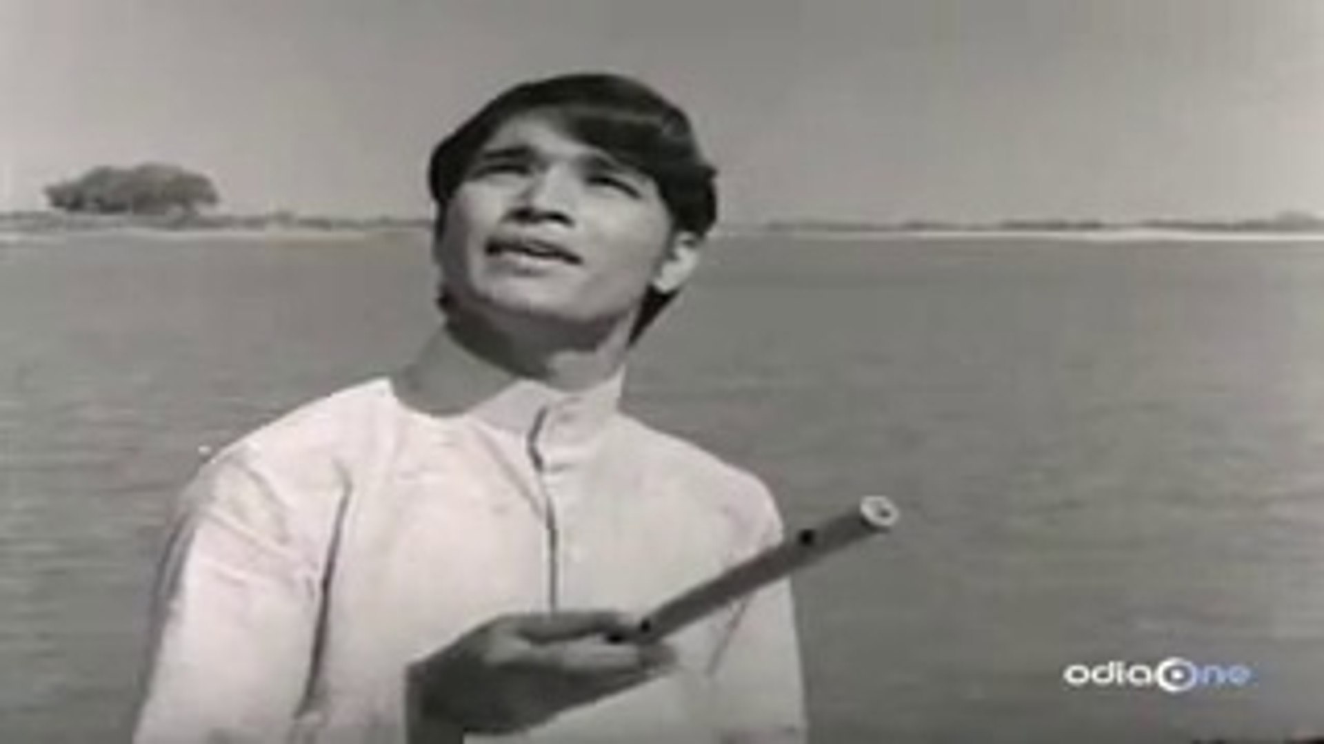 Old odia Move song. Swargadapi gariysi Odia Movie Dharitri Sriram Panda, Sarat Pujari, Prasanta Nand