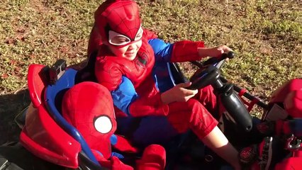 Spiderman vs Joker Crazy Clown Prank Superhero Fun in Real Life!-bjmpnoP99IY