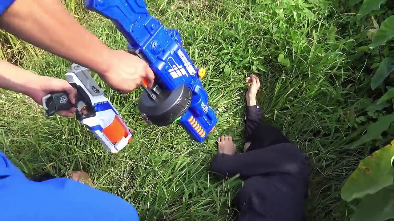 BaBy Police DEAD Police Chase shoot Thief! Moto Racing Car disney Surprise Eggs Toys for K