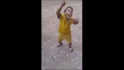 Kid dancing, so cute Hindi Urdu