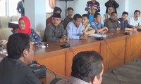 Demonstran Desak DPRD Sikapi Status Gubernur Bengkulu