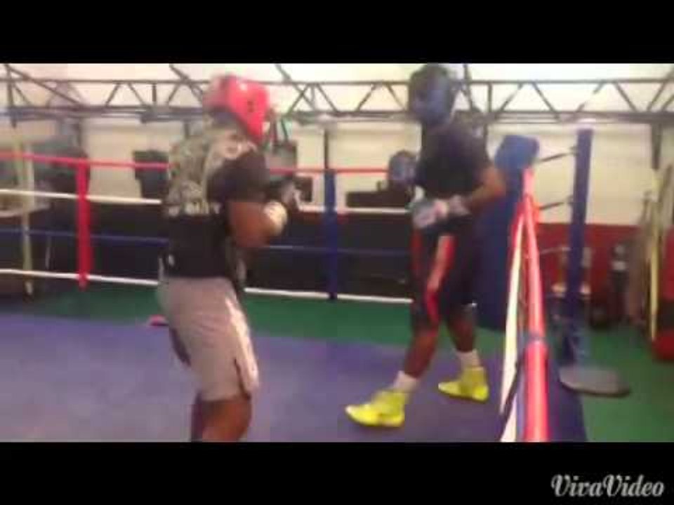 BOXING SENSATION ISAAC CHAMBERLAIN SPARRING