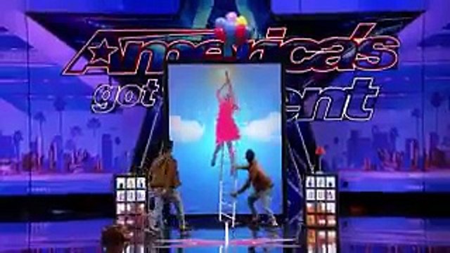 Teknoloji ve sihirbazlık bir araya gelirse (müthiş gösteri)