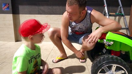 Crying Babies! Dad Steals Happy Meal / Bad Baby DAD Hit by CAR / Playing Doctor Pretend Pl