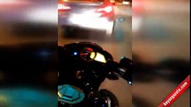 Motosikletli sürücü yeşil ışıkta duran otomobile böyle çarptı