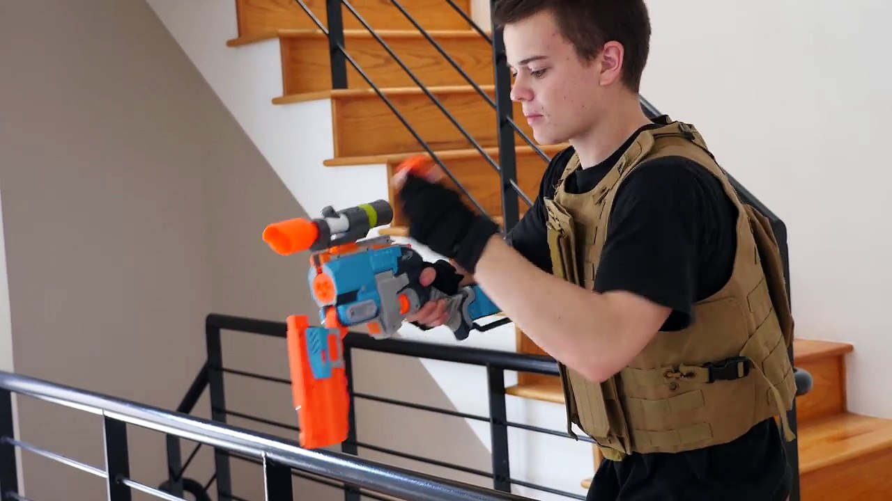 NERF WAR: THE CARE PACKAGE
