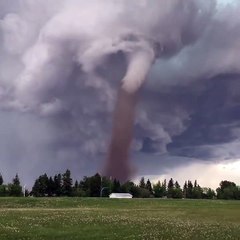 MASSIVE Twister tornado moves through Alberta, Canada - Copy (2)