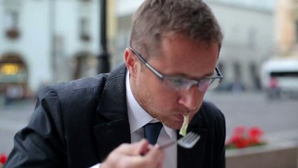 4 Surprising Ways Eating Habits Affect Your Performance at Work