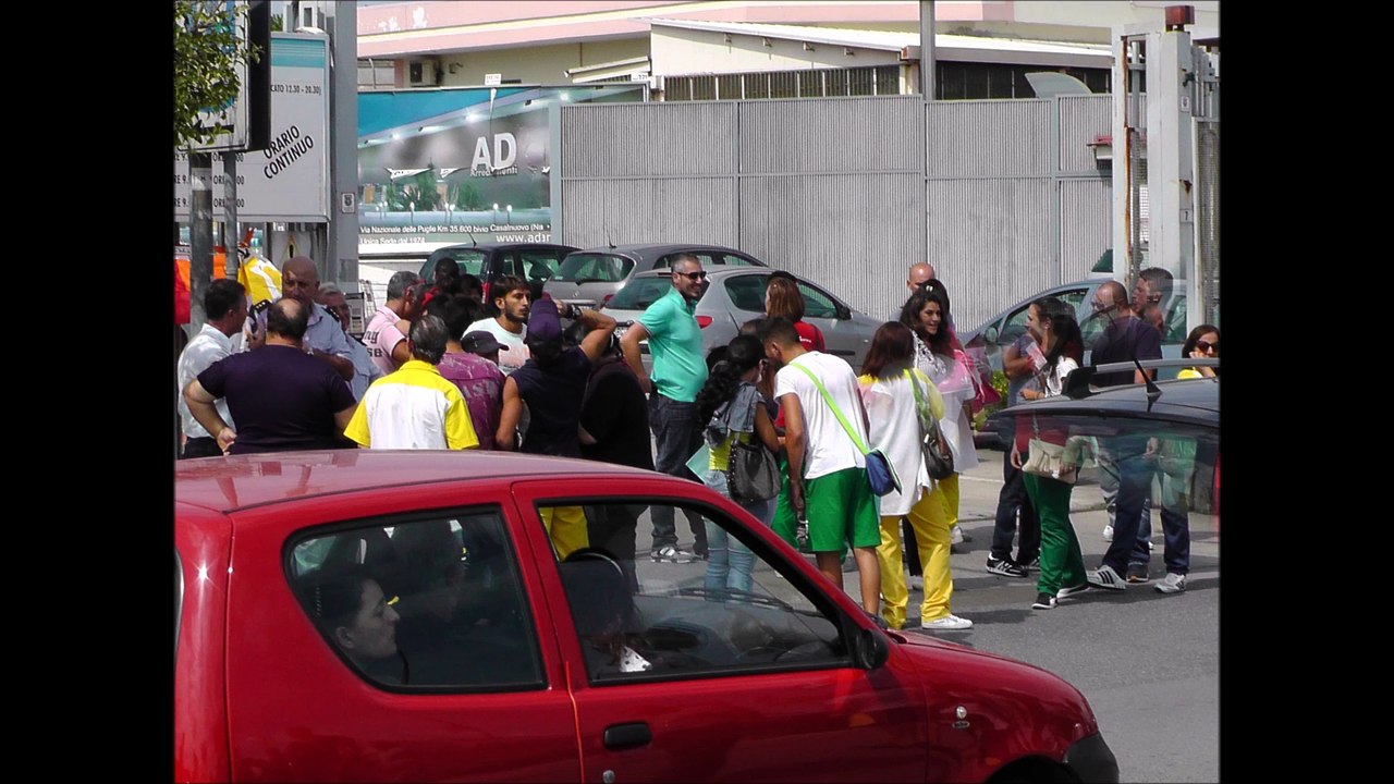 Cardito, lavoratori e sindacati in sciopero a "La Masseria" contro i licenziamenti