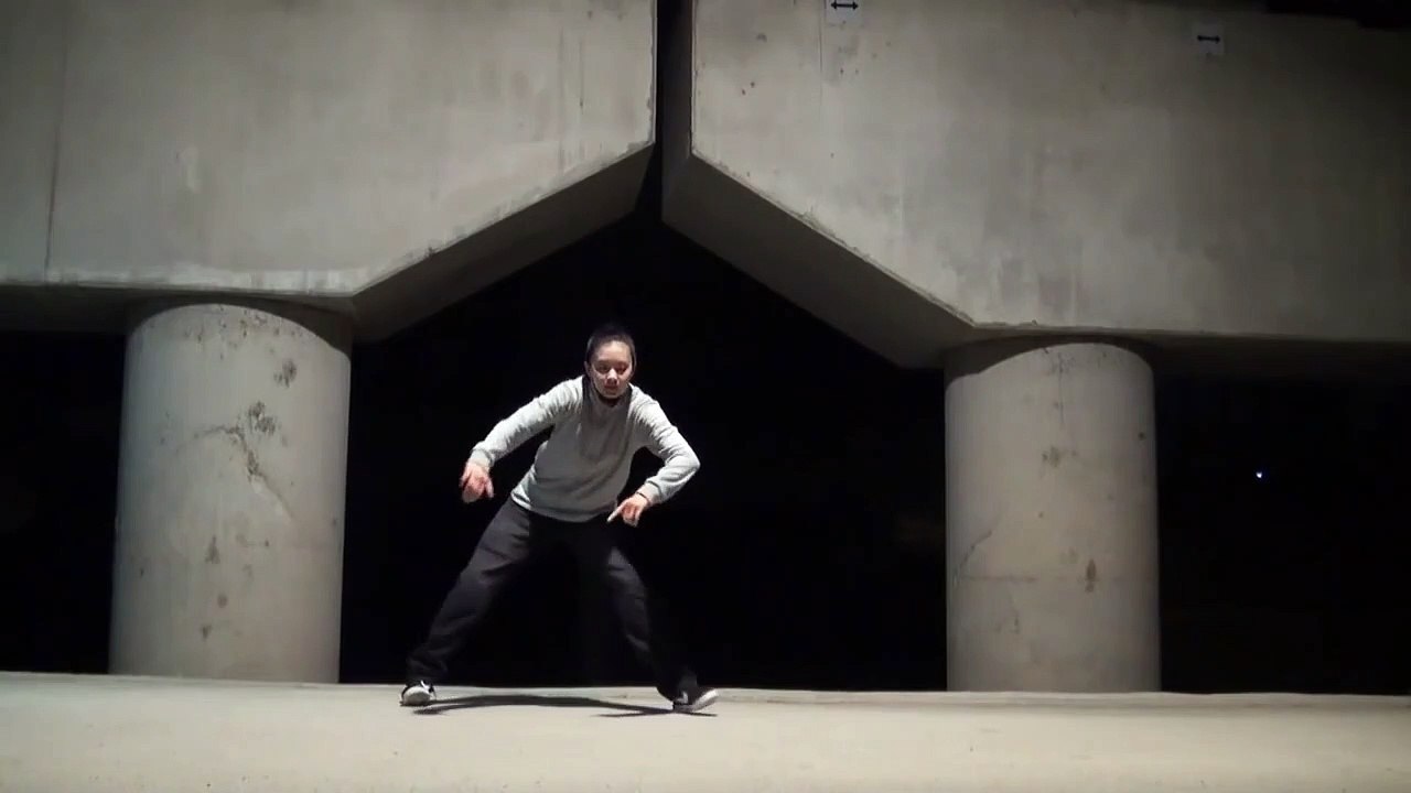 Female Dubstep Dance - Dance Like a Boss Ep. 2