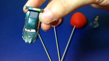 Lollipop PlayDoh Surprise Eggs Hello Kitty Dis