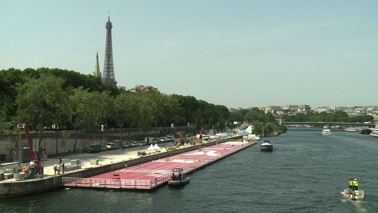 Journées olympiques à Paris: une piste d'athlétisme sur la Seine