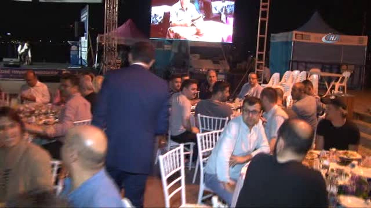 Başkan Hazinedar: "Biz Freddie Mercury'in Askerleri Niye Olalım. Biz Atatürk'ün Askeriyiz"