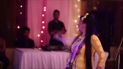 OMG ! This Girl Knows How to Dance Simply Awesome Dance !!