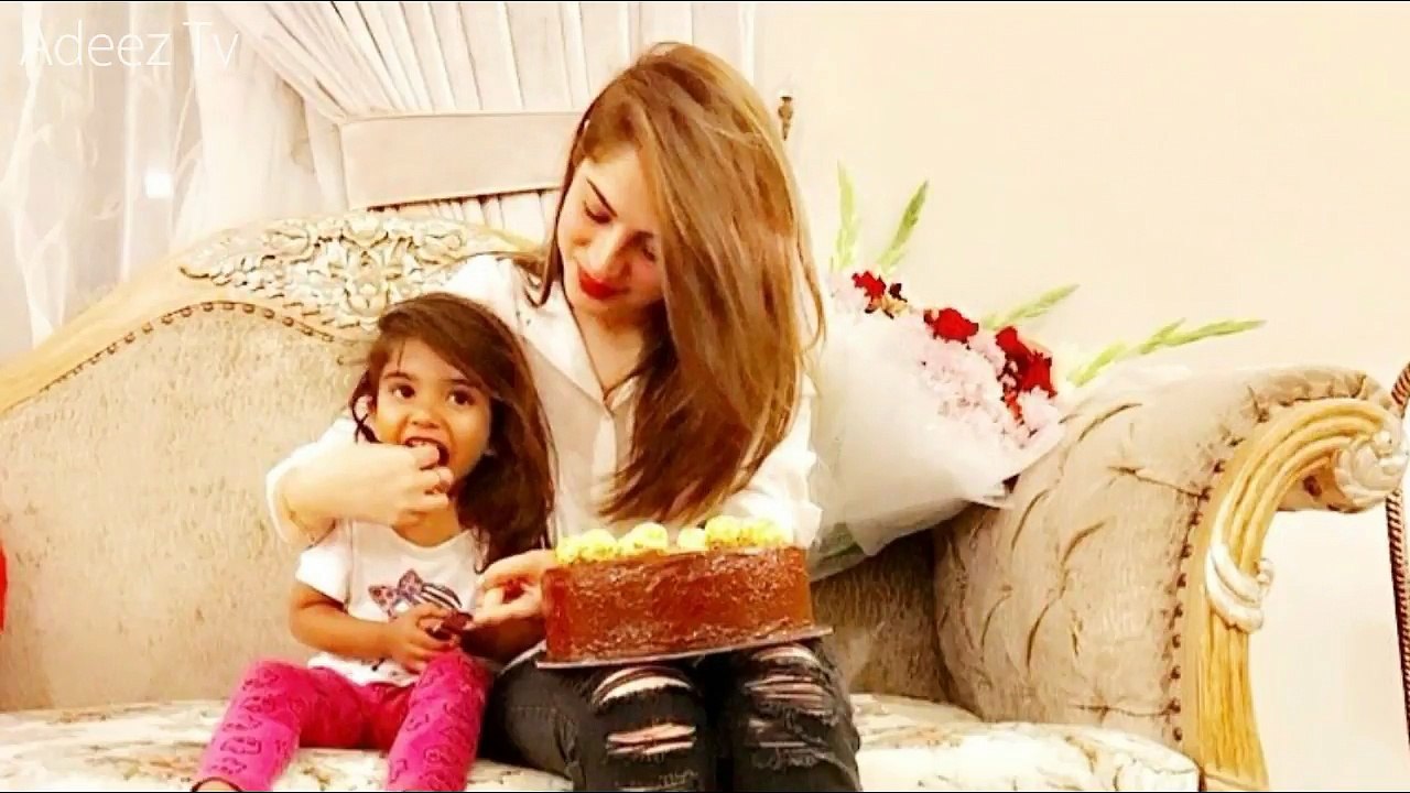 Neelam Muneer with her Adorable Niece