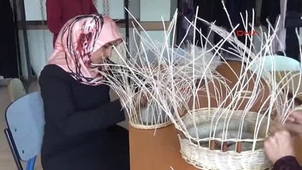 Yozgat Atık Malzemelerle Süs Eşyası Yapıyorlar