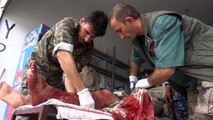 خارج الرقة مركز طبي يحاول إنقاذ المصابين في المعارك مع الجهاديين