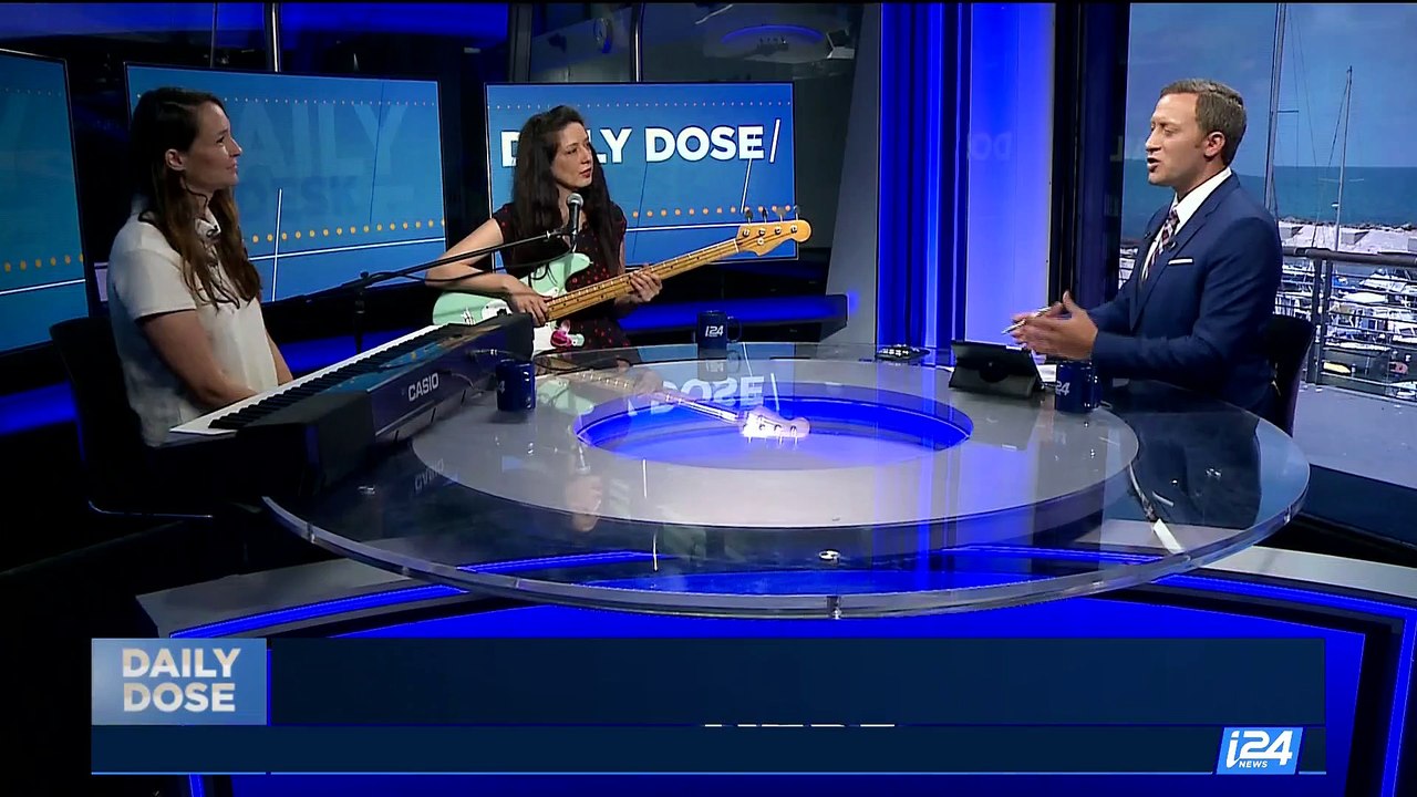 DAILY DOSE | Tel Aviv duo 'The Aprons ' performs | Friday, June 23rd 2017