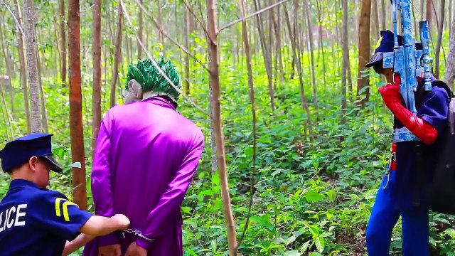 Elsa Baby & Elsa Police Nerf Gun War w/ Kids Police Spiderman Attack Joker | Video toys fo