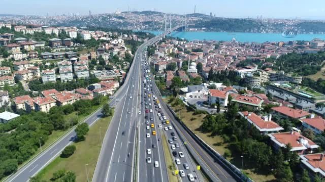 15 Temmuz Şehitler Köprüsü'nde Trafik Yoğunluğu Havadan Görüntülendi