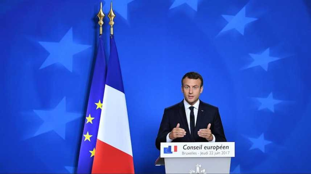 Macron : "Nous devons accueillir des réfugiés, c'est notre tradition et notre honneur"