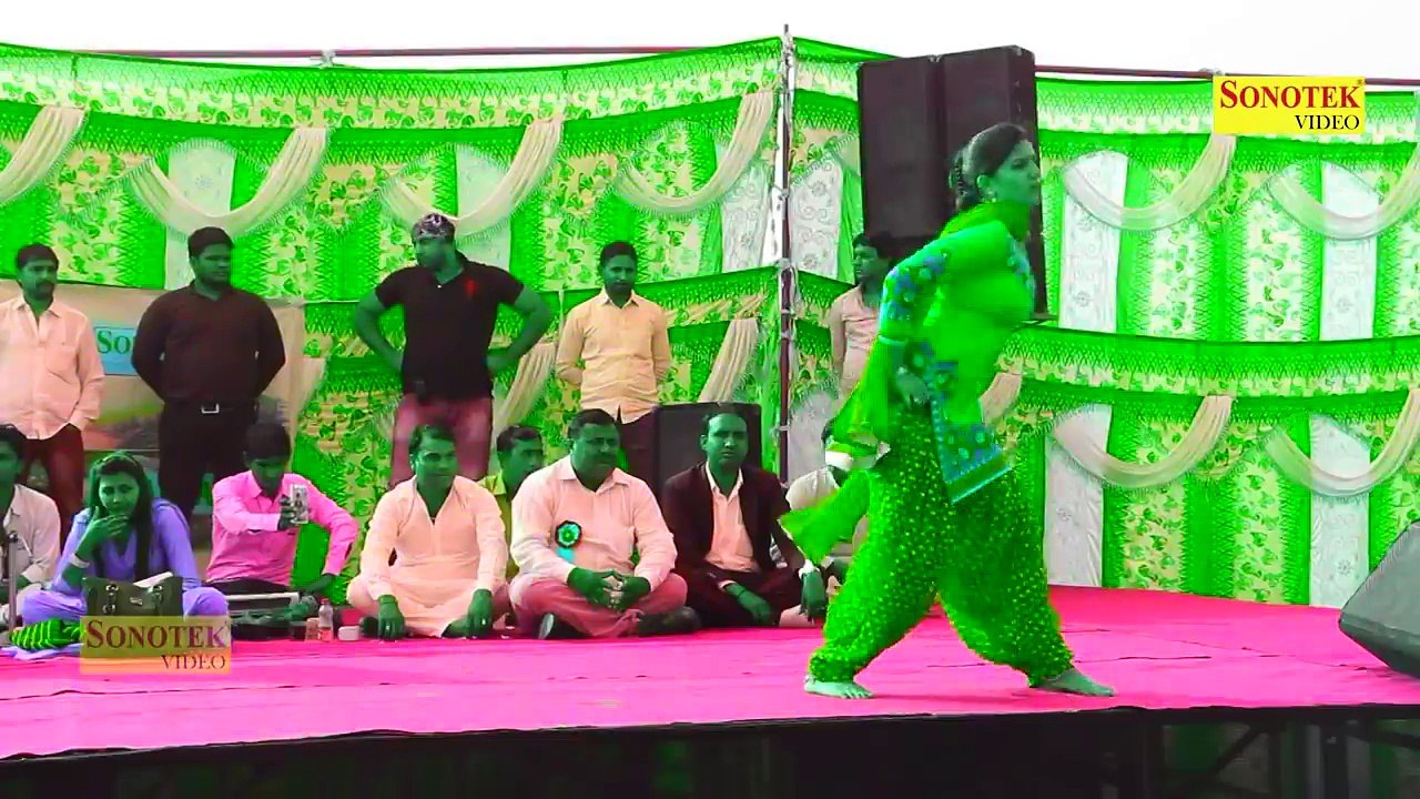 सपना के डांस पे बरसे दो -दो हज़ार के नोट l November 15 2016